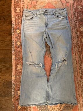 American Eagle Outfitters Light Blue Distressed Wide-Leg Jeans